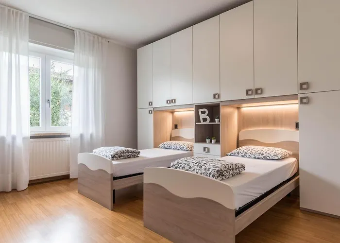 Casa Stefi N2 * Мальчезине