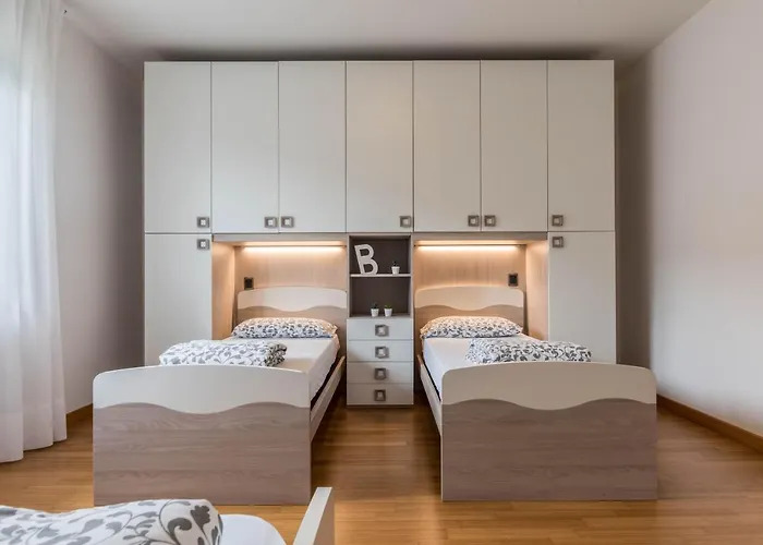 Casa Stefi N2 Апартаменты *