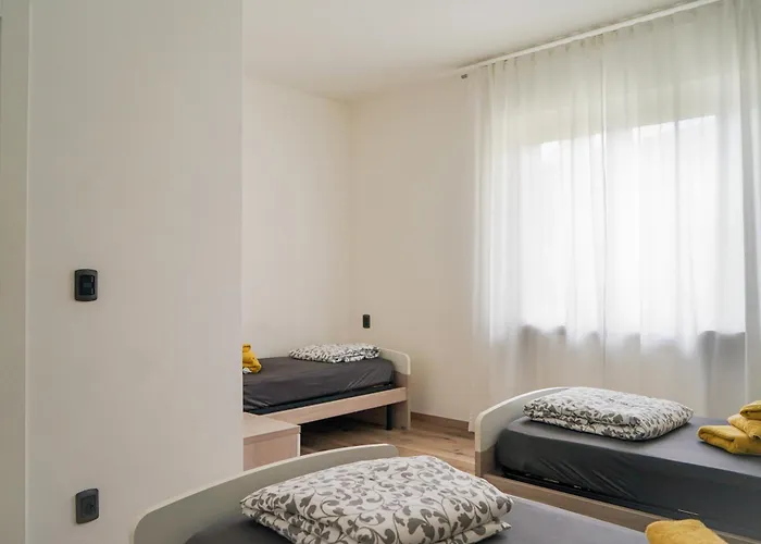 Casa Stefi N2 * Мальчезине